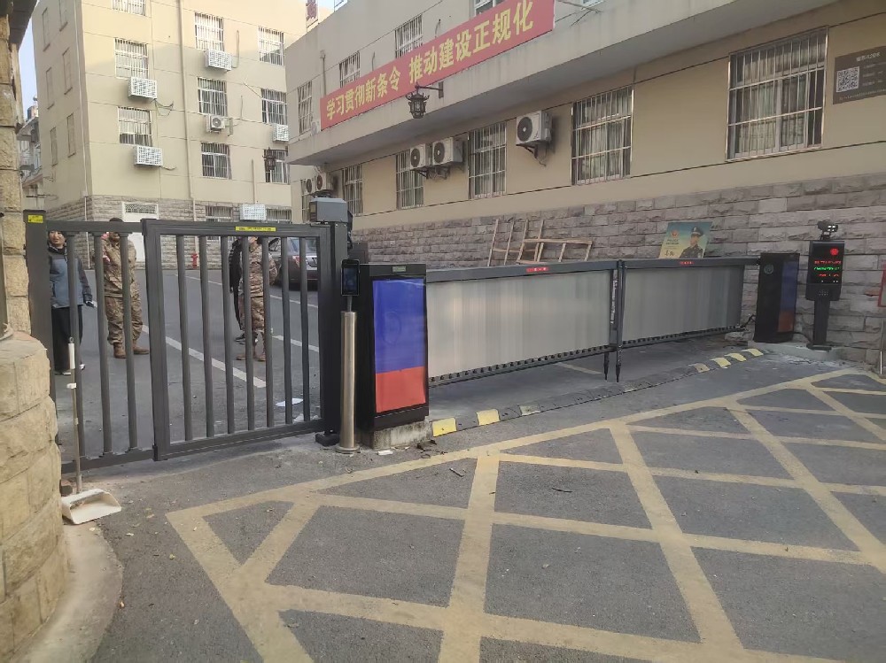 南京部队广告道闸